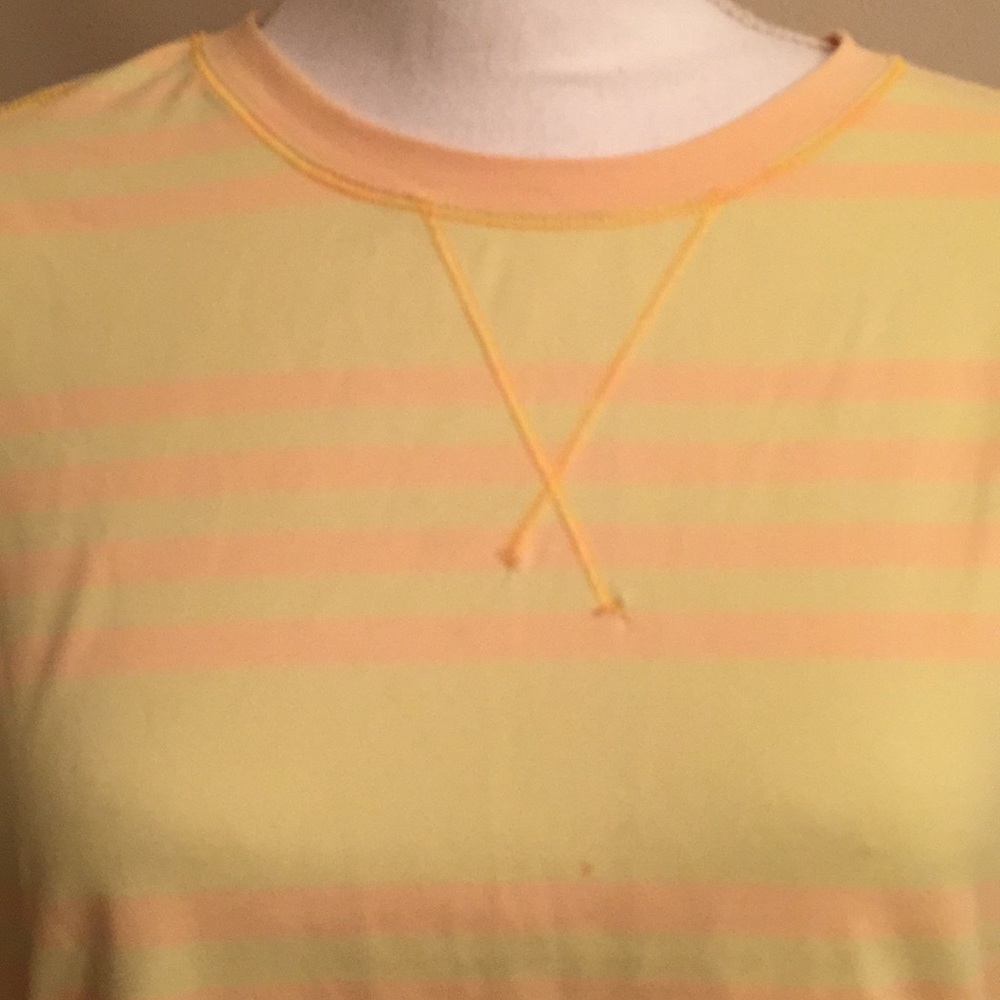 Lululemon cropped pullover - Picture 2 of 4